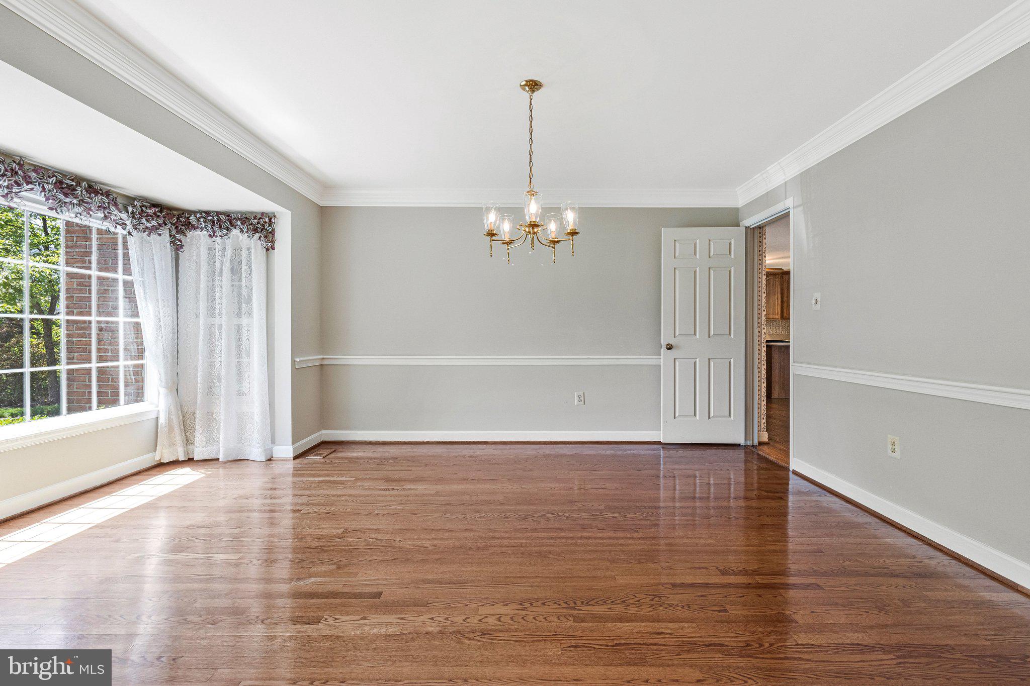1750 Wexford Way Vienna, VA 22182 - Photo 8 of 67