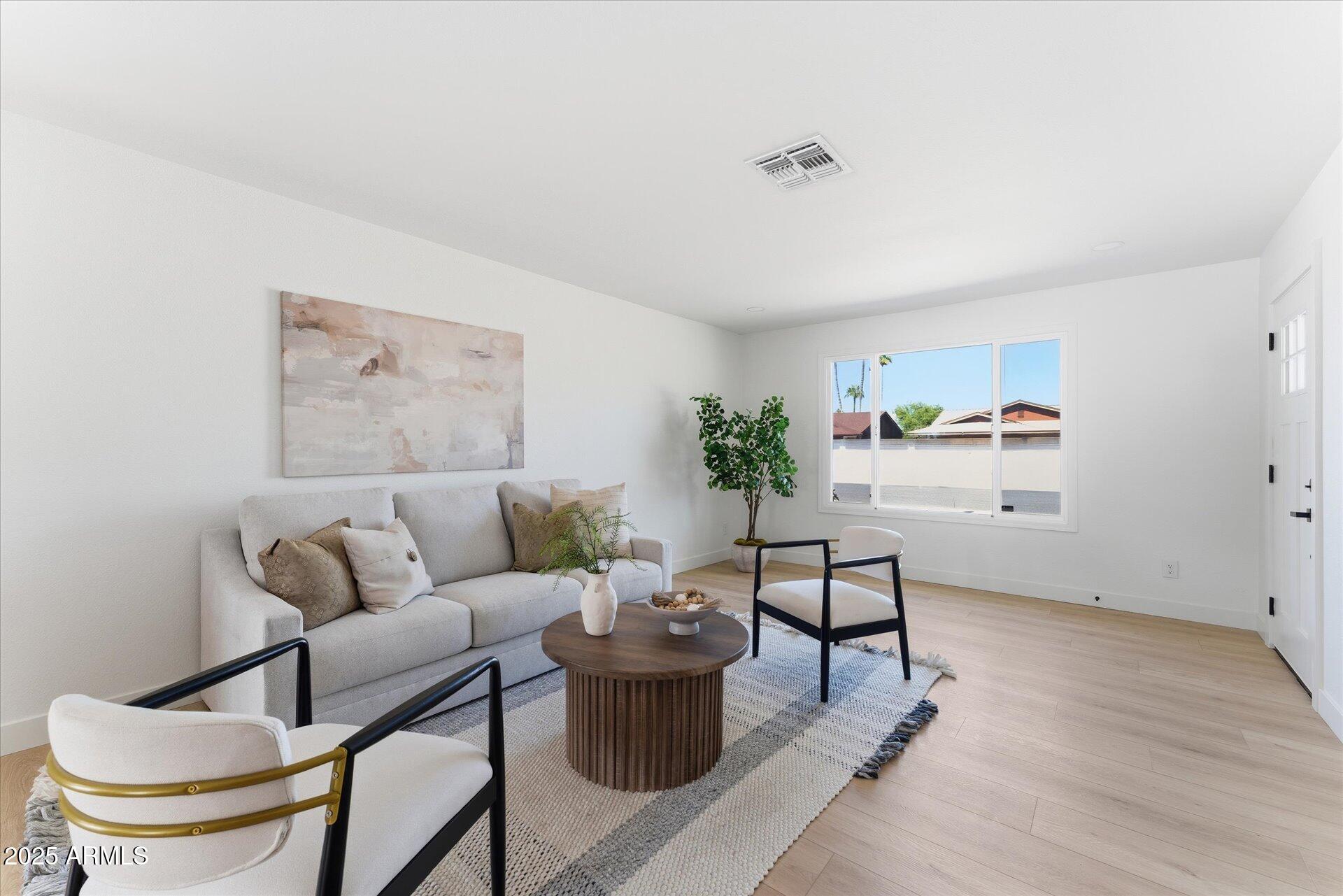 2055 East Rice Drive Tempe, AZ 85283 - Photo 8 of 28 08-006-living-room