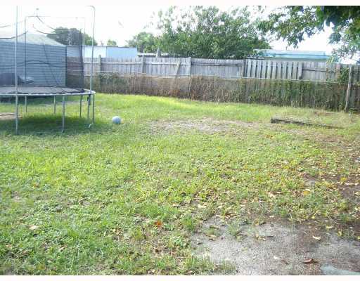 591 Sioux Road Lake Worth, FL 33462 - Photo 3 of 5 Additional Photo