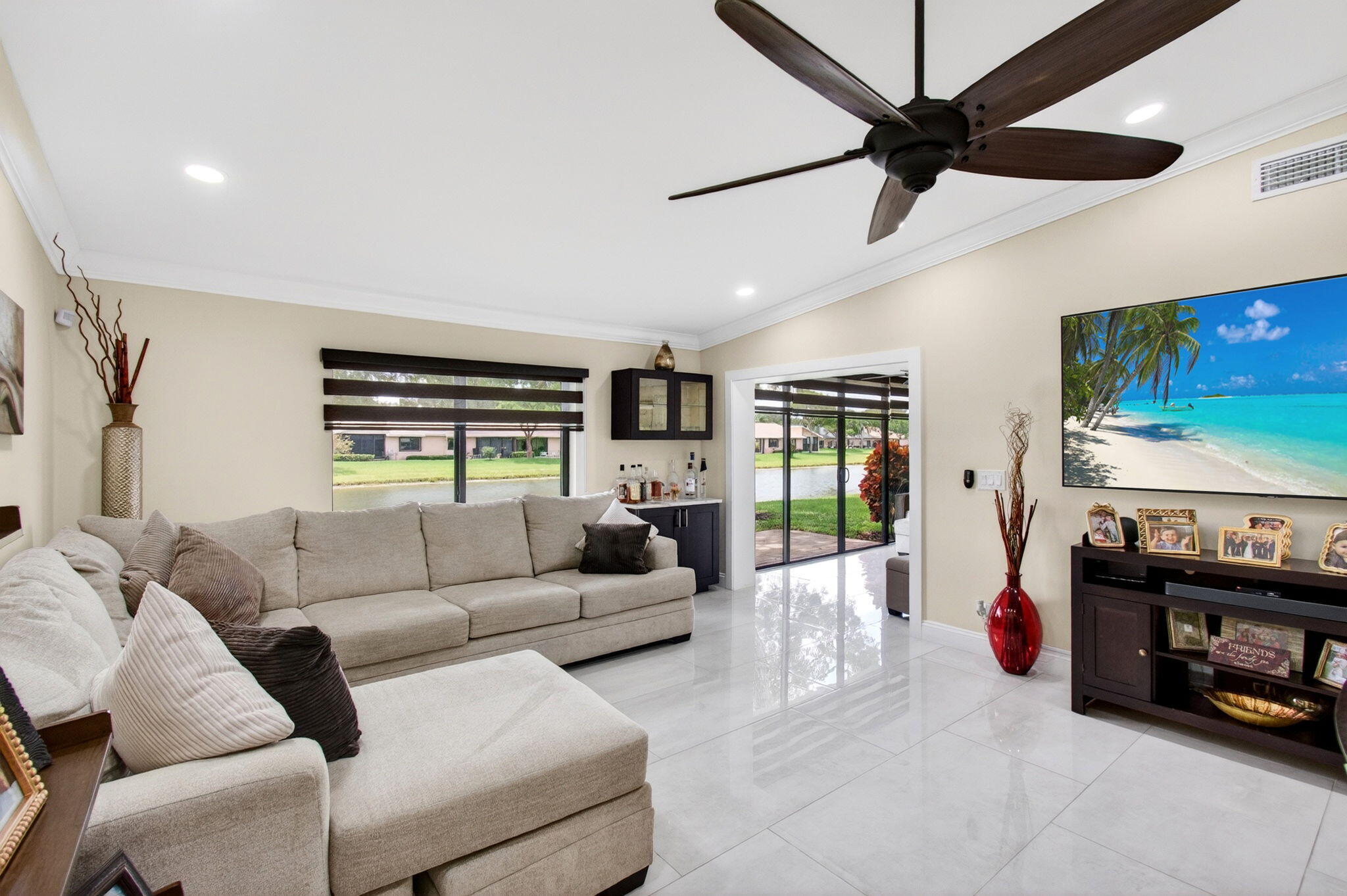 8310 Springlake Drive Boca Raton, FL 33496 - Photo 8 of 53 Living Room