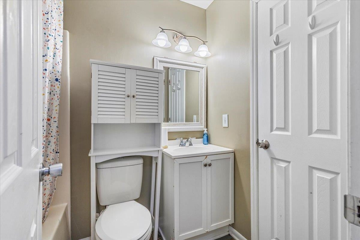 5507 Bringle Court Raleigh, NC 27610 - Photo 23 of 34 Upstairs Full Bath