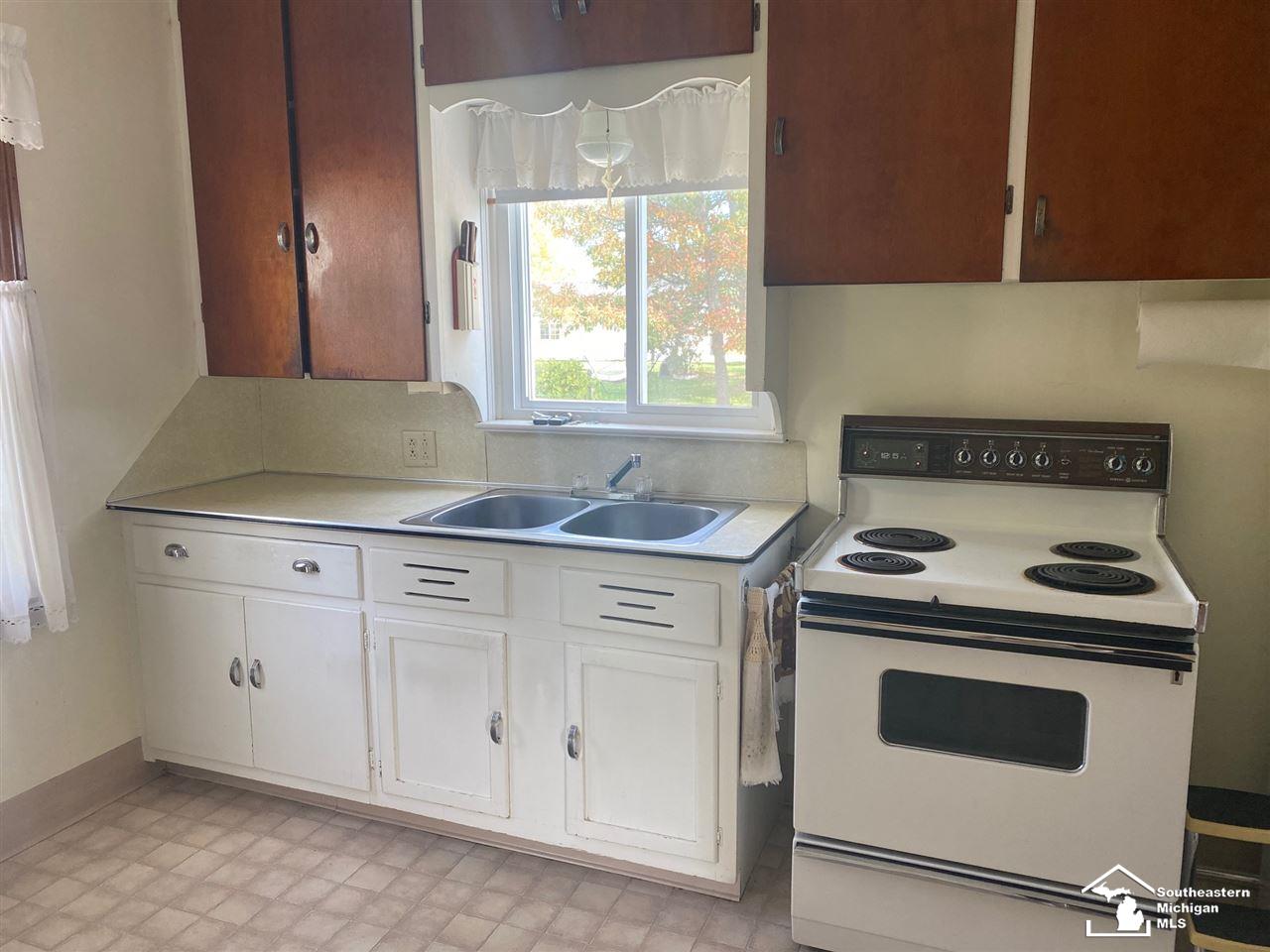 1466 West Labo Road Carleton, MI 48117 - Photo 6 of 23