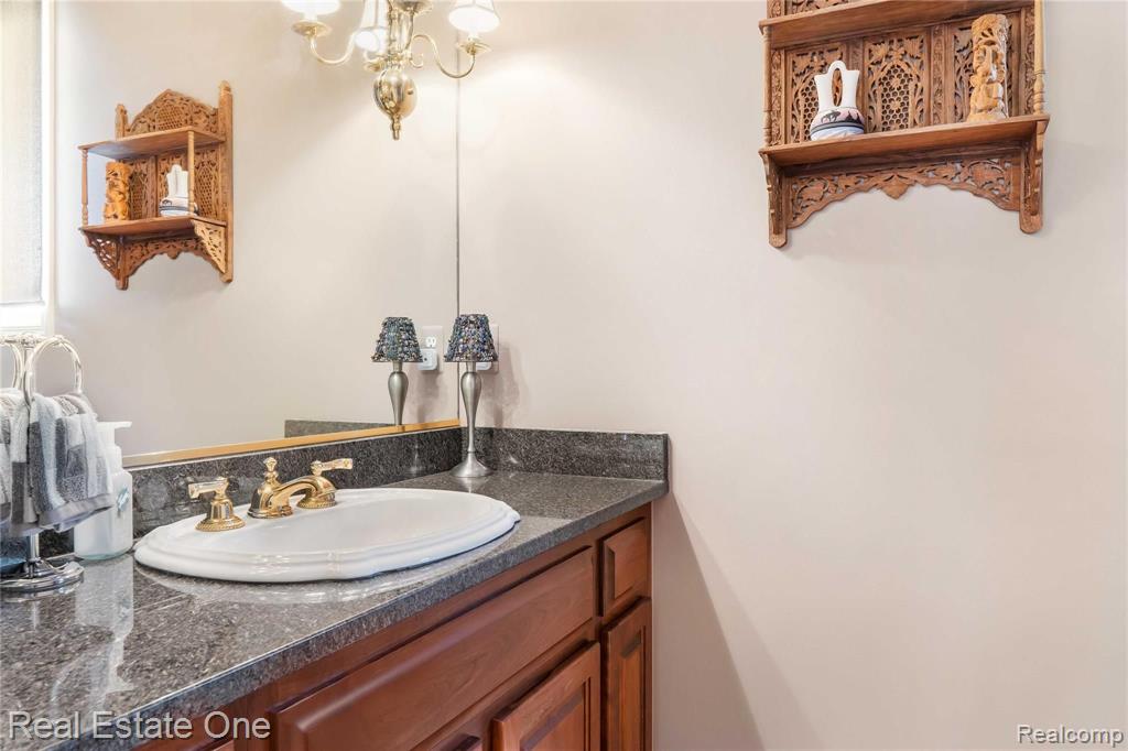 2018 Hickory Trail Drive Rochester Hills, MI 48309 - Photo 11 of 60