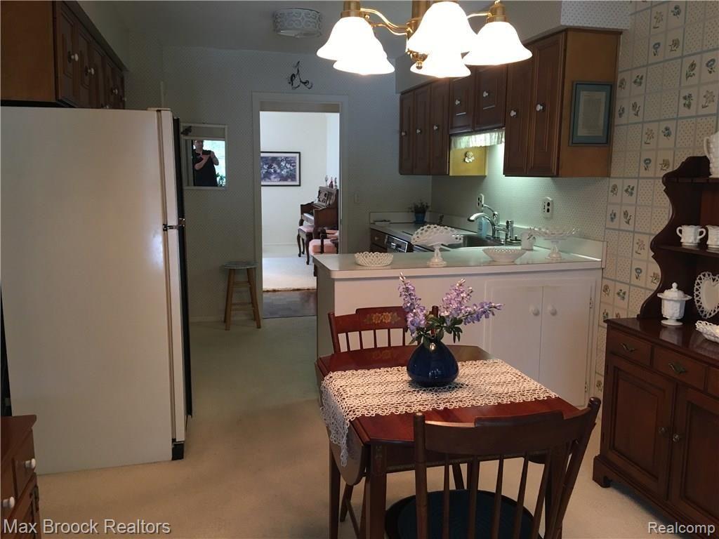 1750 Tiverton Road Bloomfield Hills, MI 48304 - Photo 5 of 32