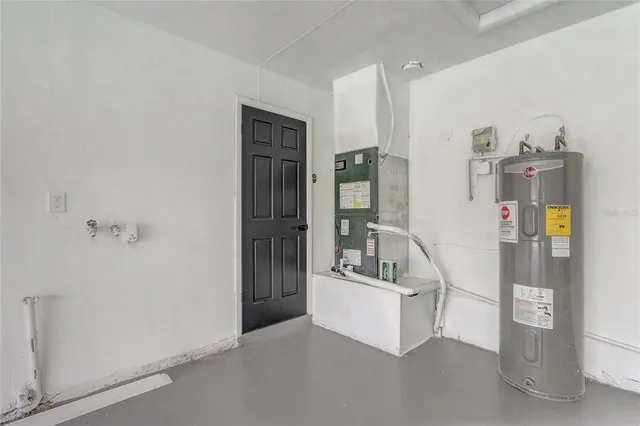 $419,999 | 949 Pineapple Road, South Daytona, FL 32119