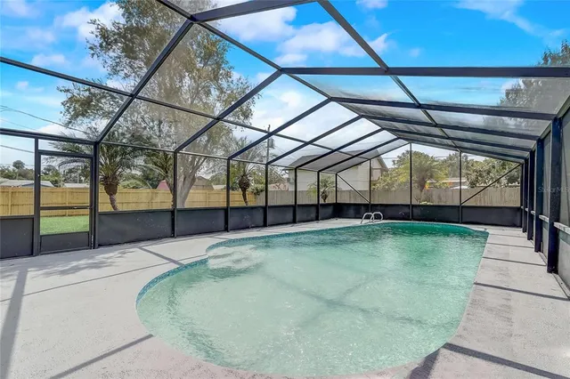 $419,999 | 949 Pineapple Road, South Daytona, FL 32119