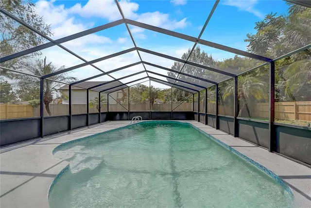 $419,999 | 949 Pineapple Road, South Daytona, FL 32119