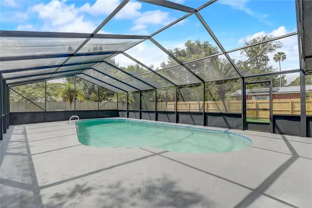 $419,999 | 949 Pineapple Road, South Daytona, FL 32119