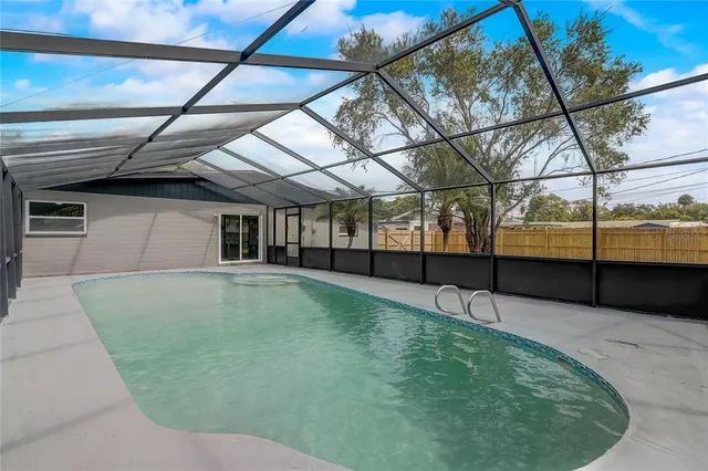 $419,999 | 949 Pineapple Road, South Daytona, FL 32119