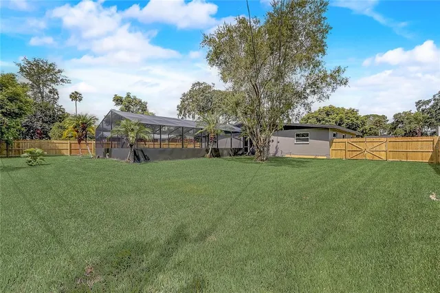 $419,999 | 949 Pineapple Road, South Daytona, FL 32119