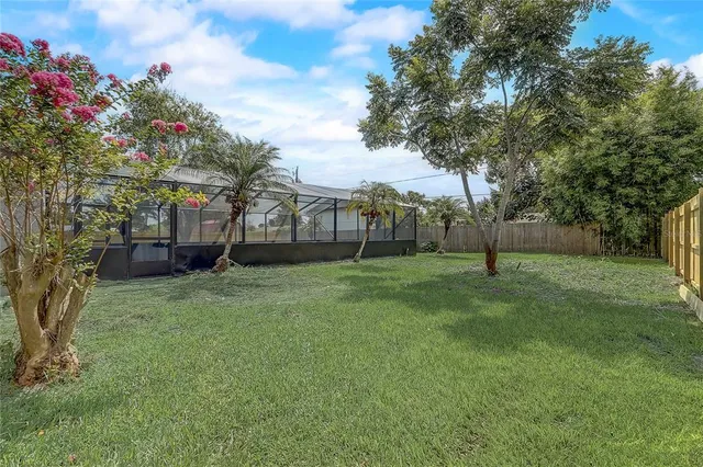 $419,999 | 949 Pineapple Road, South Daytona, FL 32119