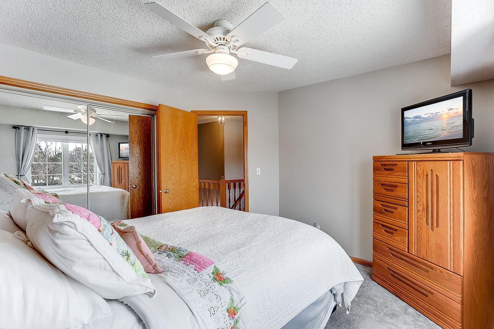 8161 Shadyview Lane North Maple Grove, MN 55311 - Photo 12 of 15