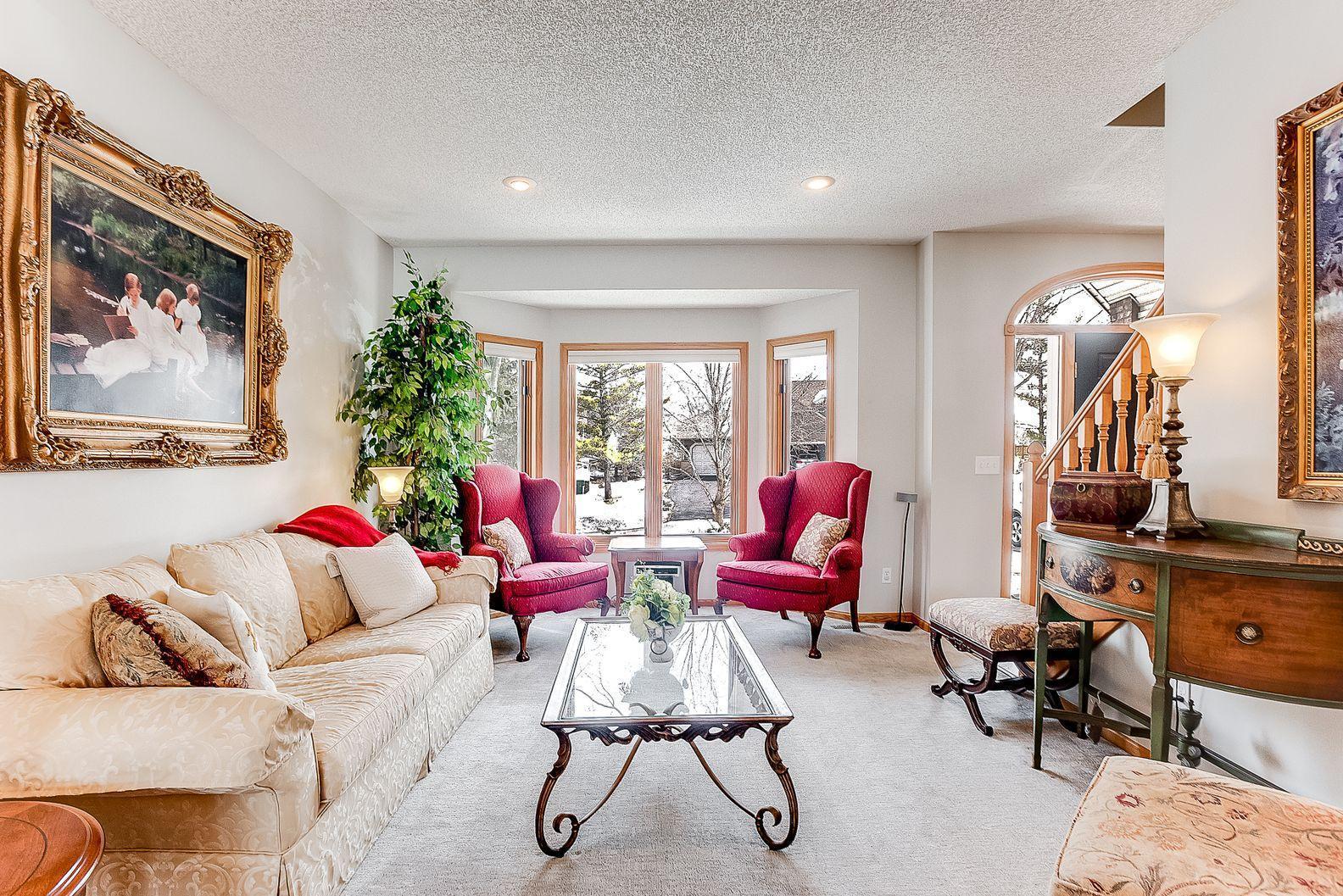 8161 Shadyview Lane North Maple Grove, MN 55311 - Photo 2 of 15