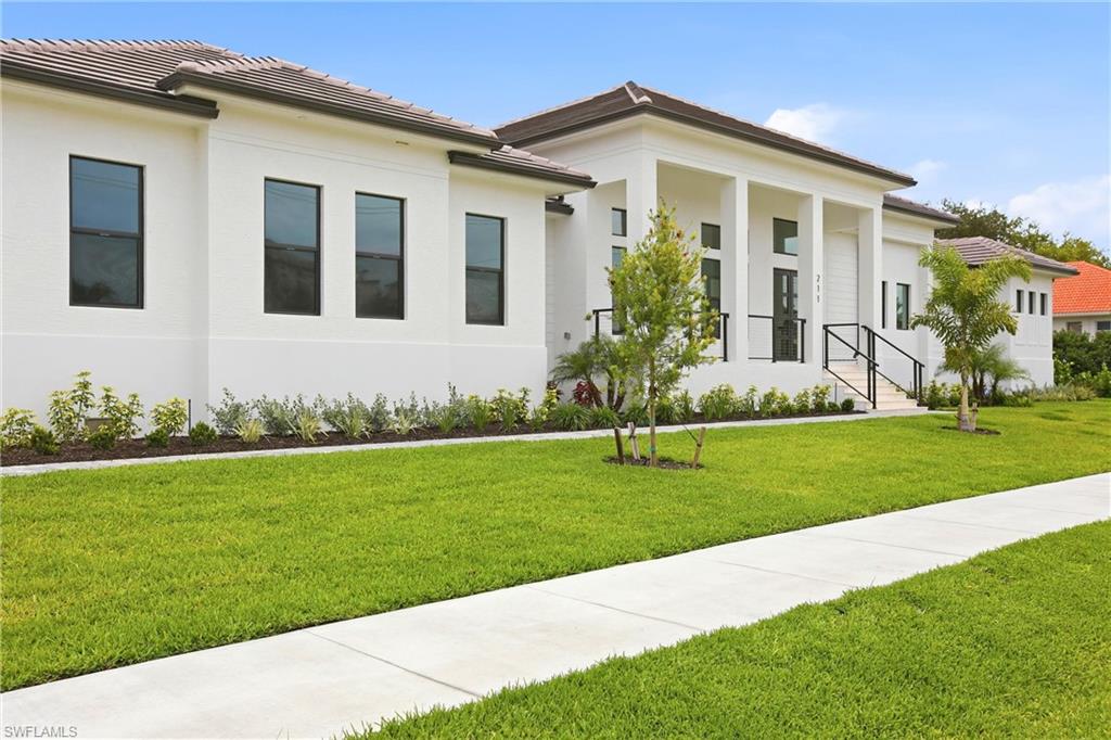 211 Landmark Street Marco Island, FL 34145 - Photo 3 of 50