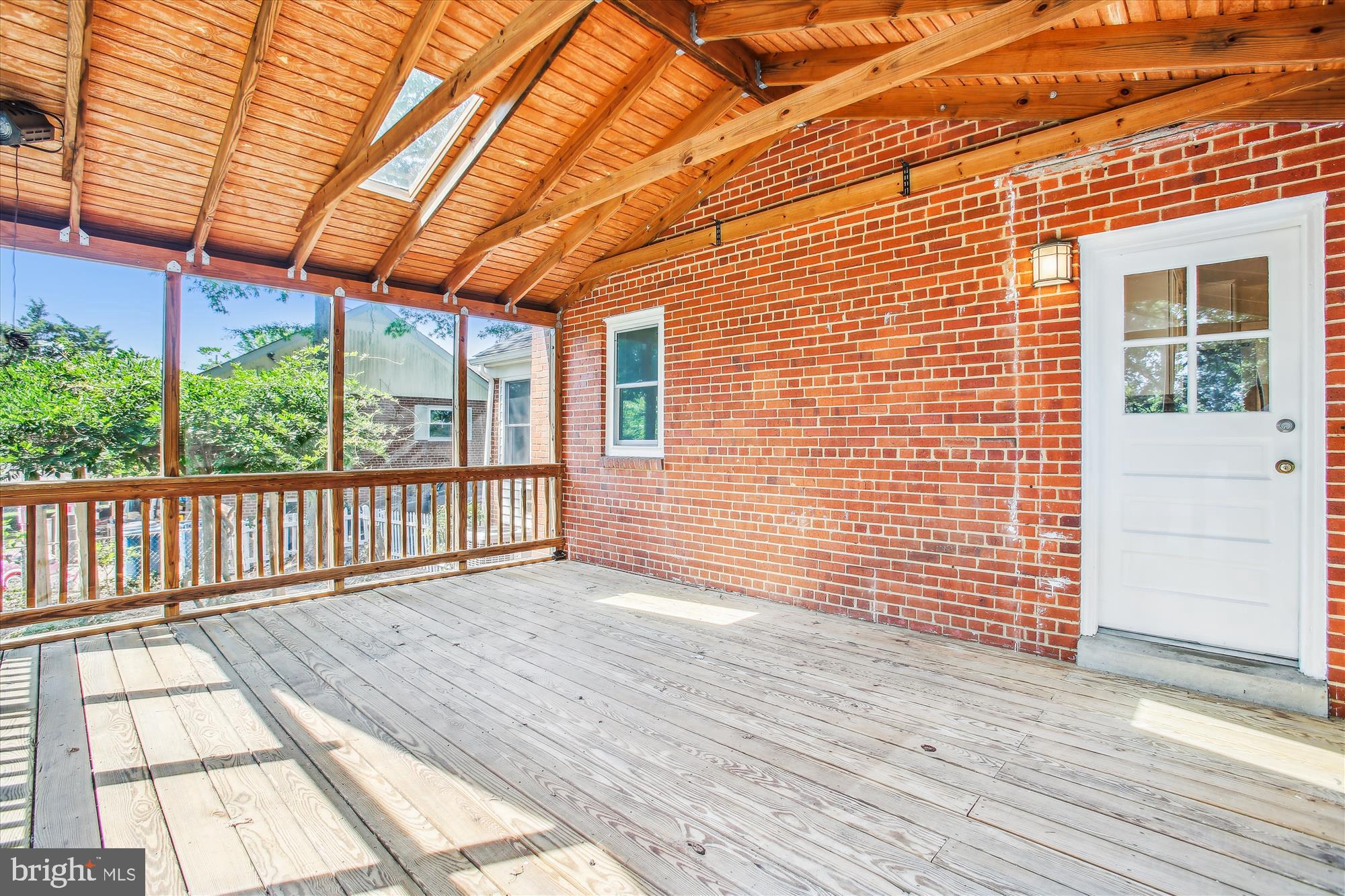 5909 Frederick Street Springfield, VA 22150 - Photo 11 of 62 Screened Deck
