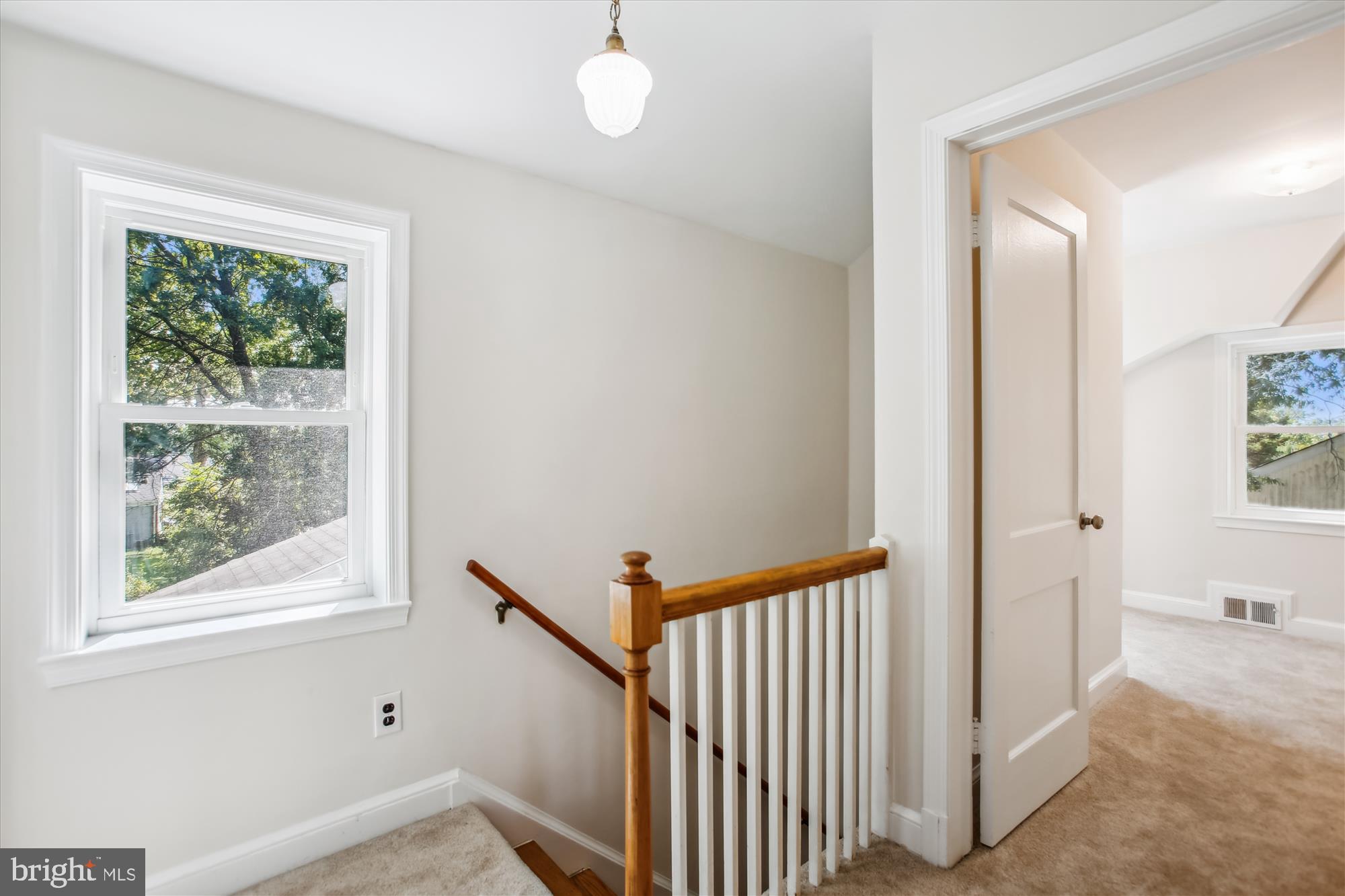 5909 Frederick Street Springfield, VA 22150 - Photo 28 of 62 a view of a livingroom with an entryway
