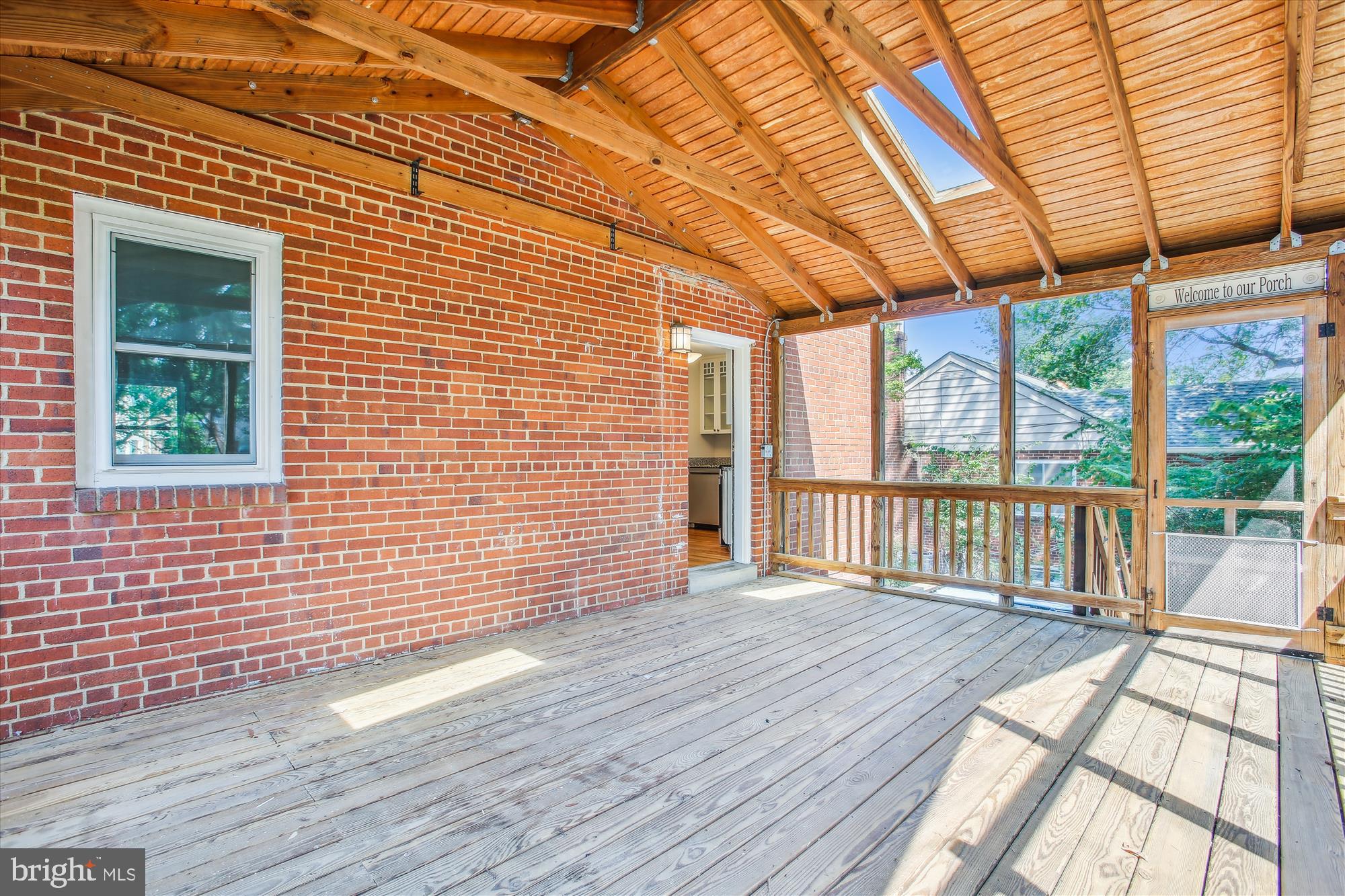 5909 Frederick Street Springfield, VA 22150 - Photo 10 of 62 Screened Deck