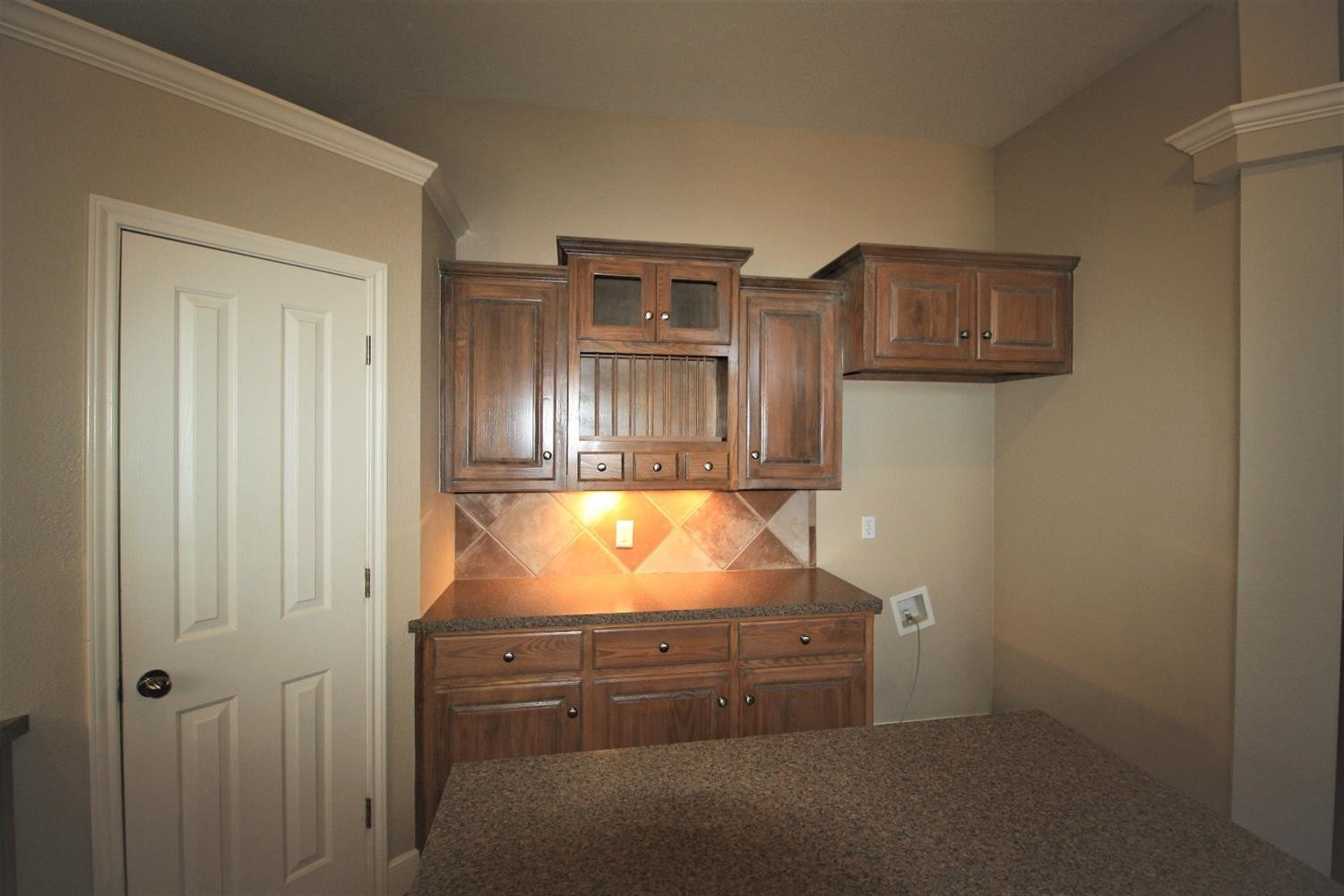 3101 103rd Street Lubbock, TX 79423 - Photo 9 of 10 a room with closet