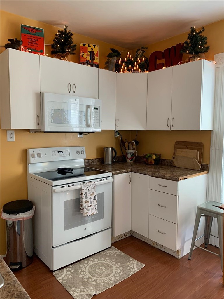 188-190 Charlotte Street, Unit 188 Rochester, NY 14607 - Photo 37 of 46 188 Up Kitchen