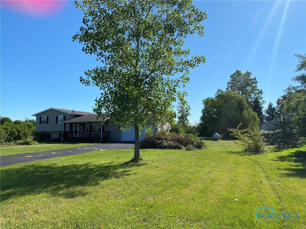 26818 Thompson Road Perrysburg, OH 43551 - Photo 3 of 39 Gallery Image 3