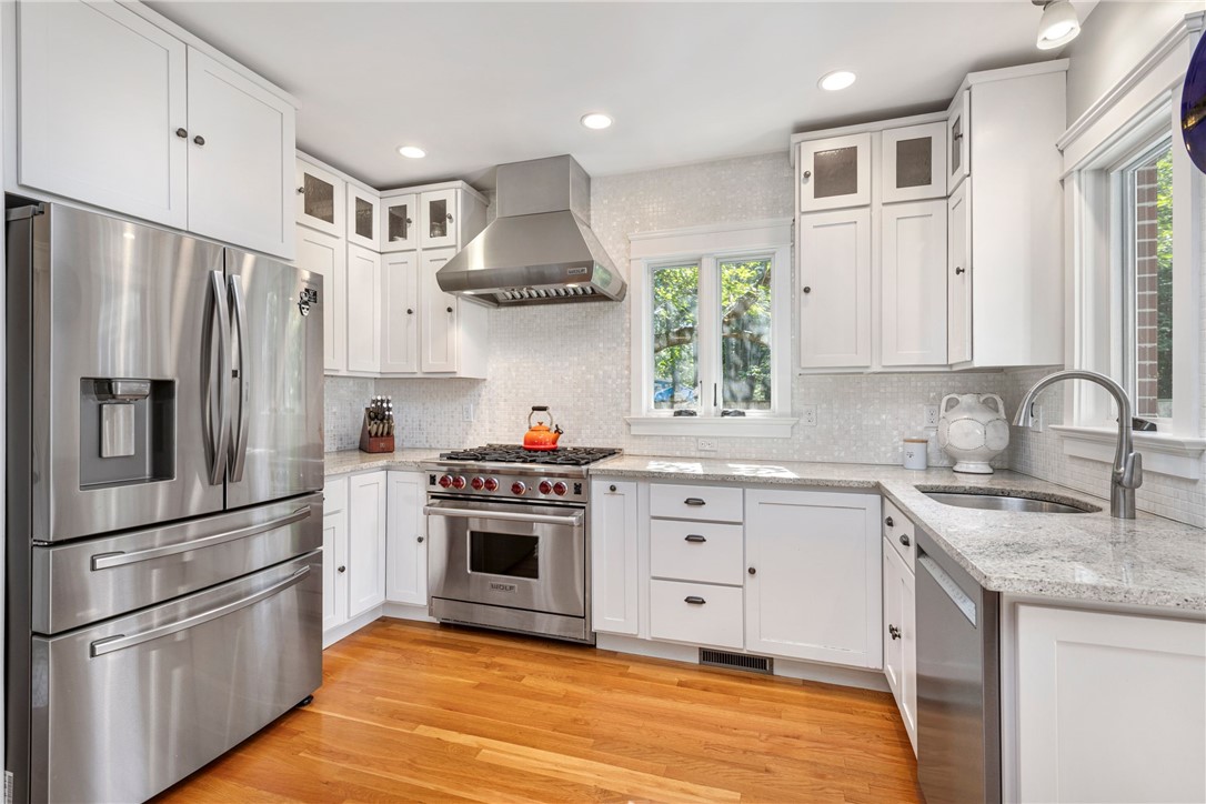 141 Emeline Street Providence, RI 02906 - Photo 17 of 33