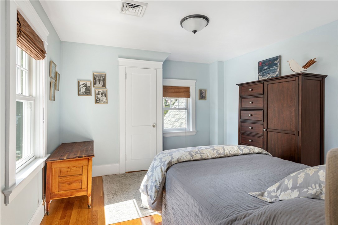 141 Emeline Street Providence, RI 02906 - Photo 25 of 33