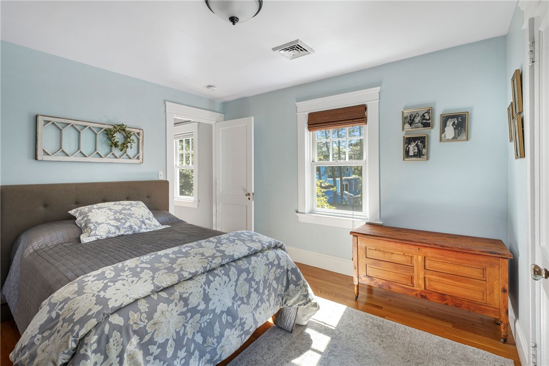 141 Emeline Street Providence, RI 02906 - Photo 26 of 33