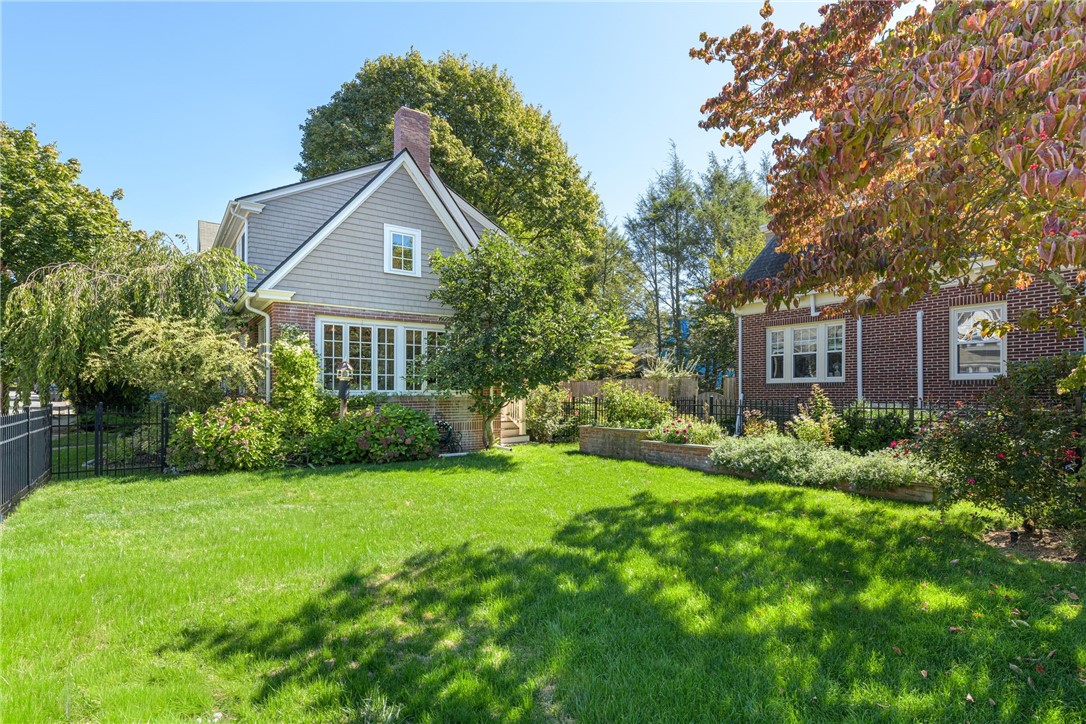 141 Emeline Street Providence, RI 02906 - Photo 29 of 33