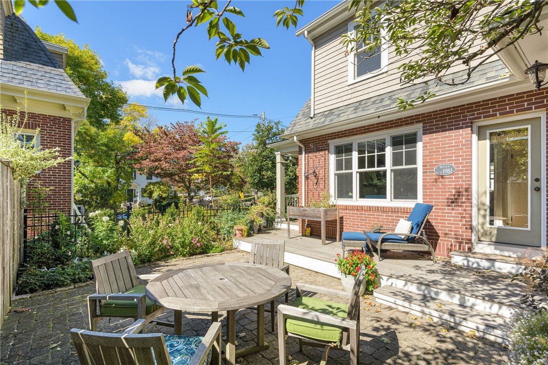 141 Emeline Street Providence, RI 02906 - Photo 31 of 33