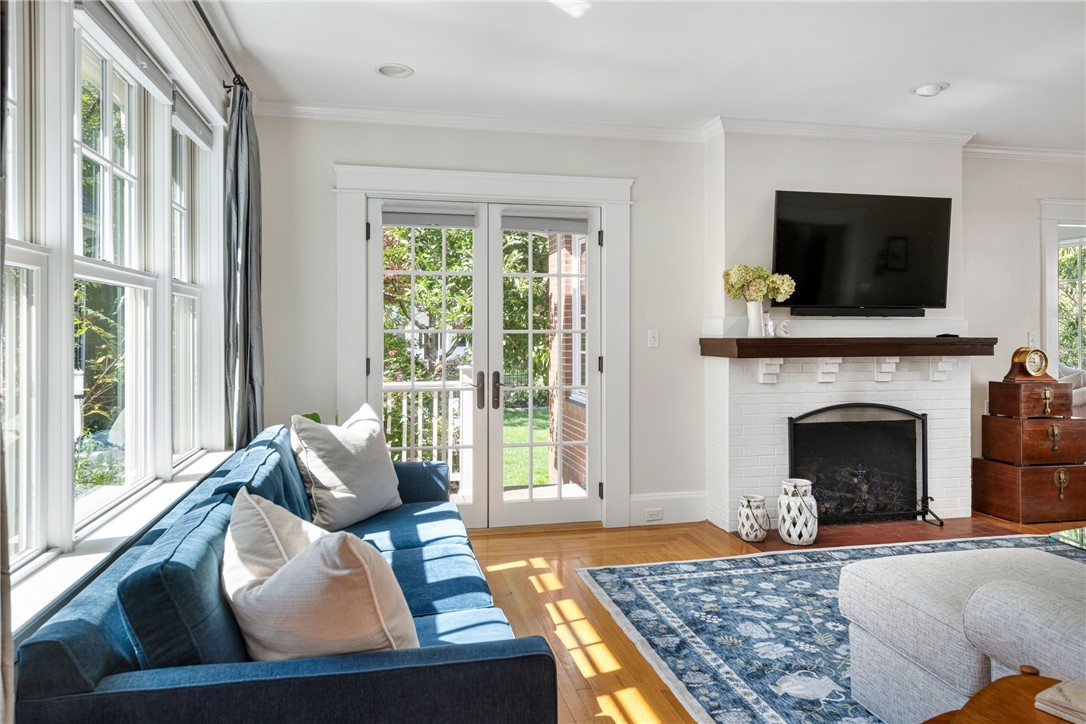 141 Emeline Street Providence, RI 02906 - Photo 6 of 33