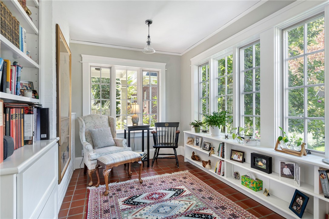 141 Emeline Street Providence, RI 02906 - Photo 8 of 33