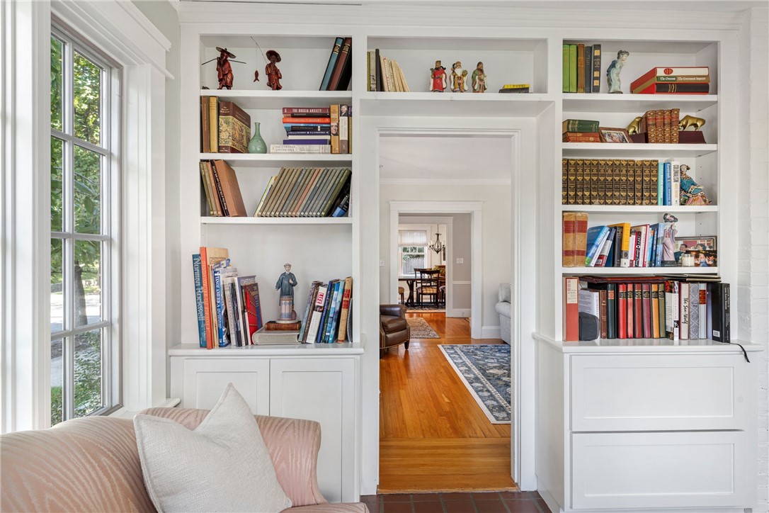 141 Emeline Street Providence, RI 02906 - Photo 10 of 33