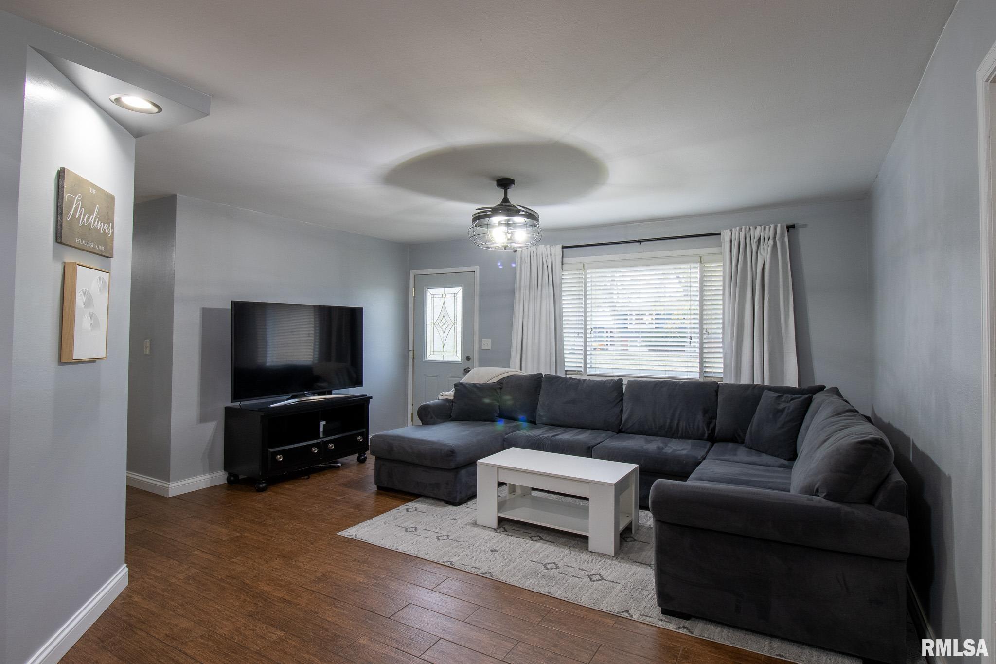 623 West Timber Ridge Drive Peoria, IL 61615 - Photo 6 of 20 Gallery Image 6