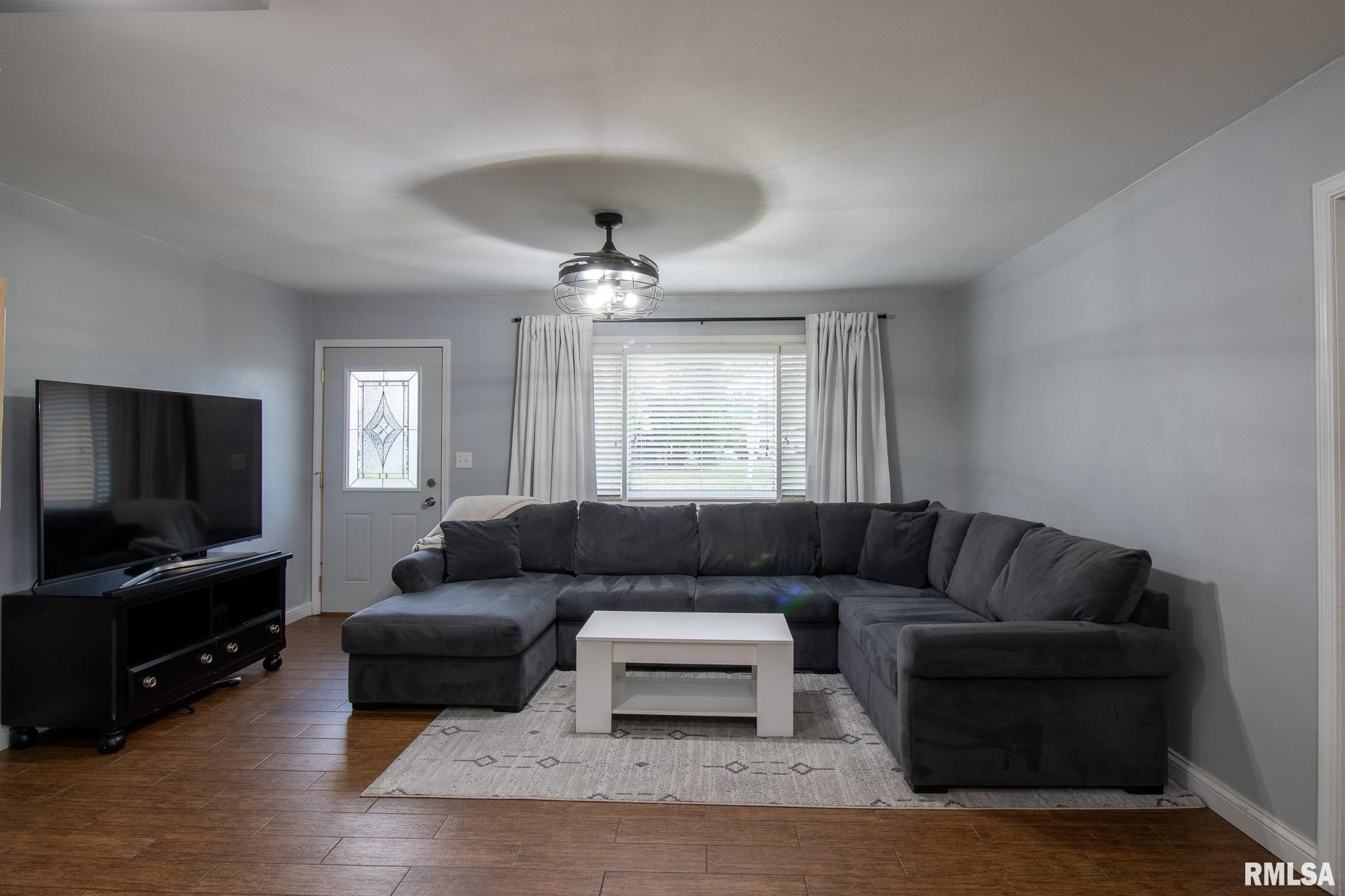 623 West Timber Ridge Drive Peoria, IL 61615 - Photo 7 of 20 Gallery Image 7