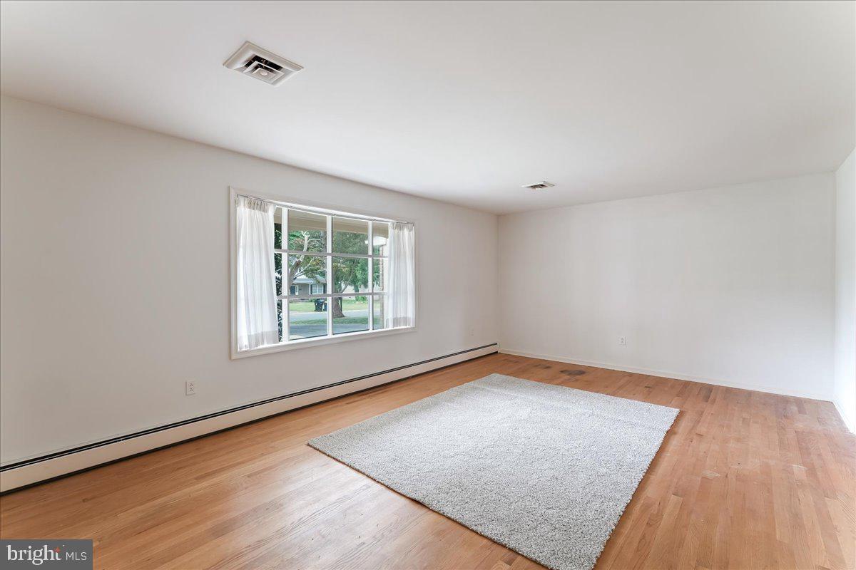 182 Greenview Drive Dover, DE 19901 - Photo 3 of 28