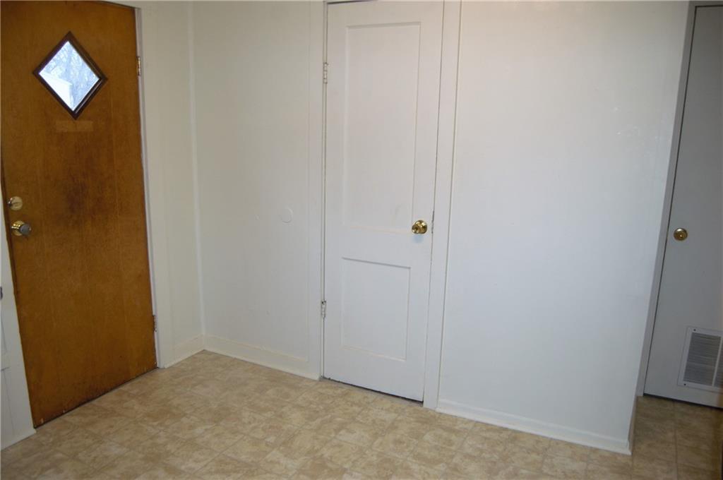 601 Rosemary Road Columbus, IN 47203 - Photo 11 of 16 Gallery Image 11
