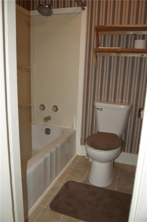 601 Rosemary Road Columbus, IN 47203 - Photo 12 of 16 Gallery Image 12