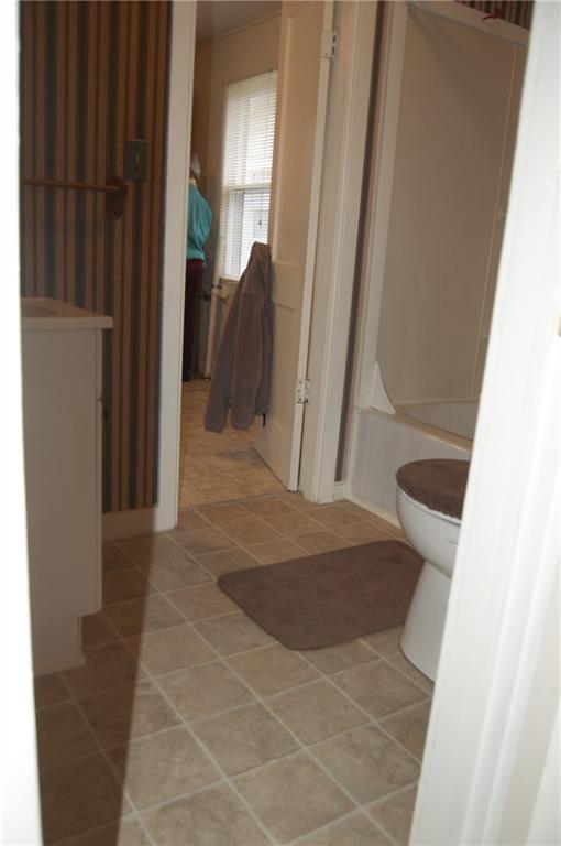 601 Rosemary Road Columbus, IN 47203 - Photo 13 of 16 Gallery Image 13