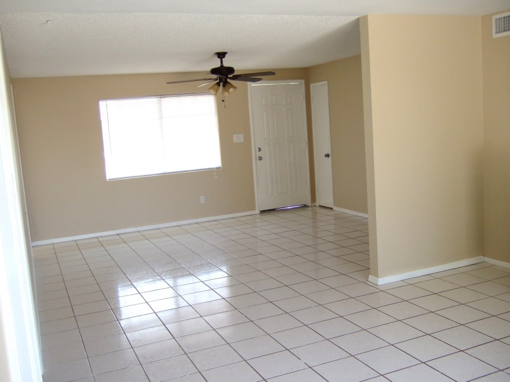 7150 West Granada Road Phoenix, AZ 85035 - Photo 7 of 7 Livingroom