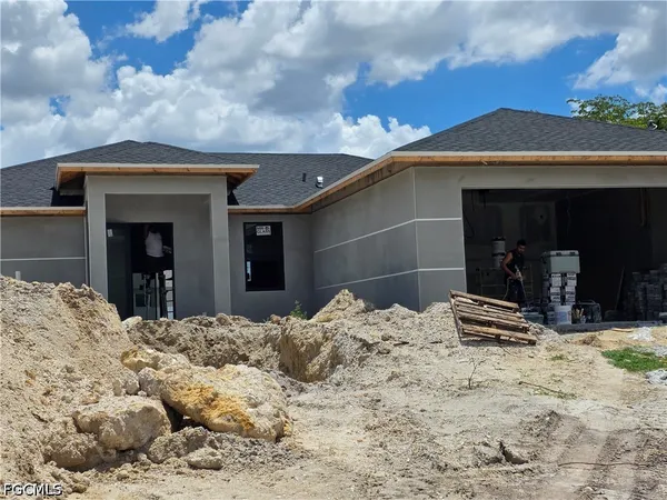 $549,900 | 2615 Northwest 26th Terrace, Cape Coral, FL 33993