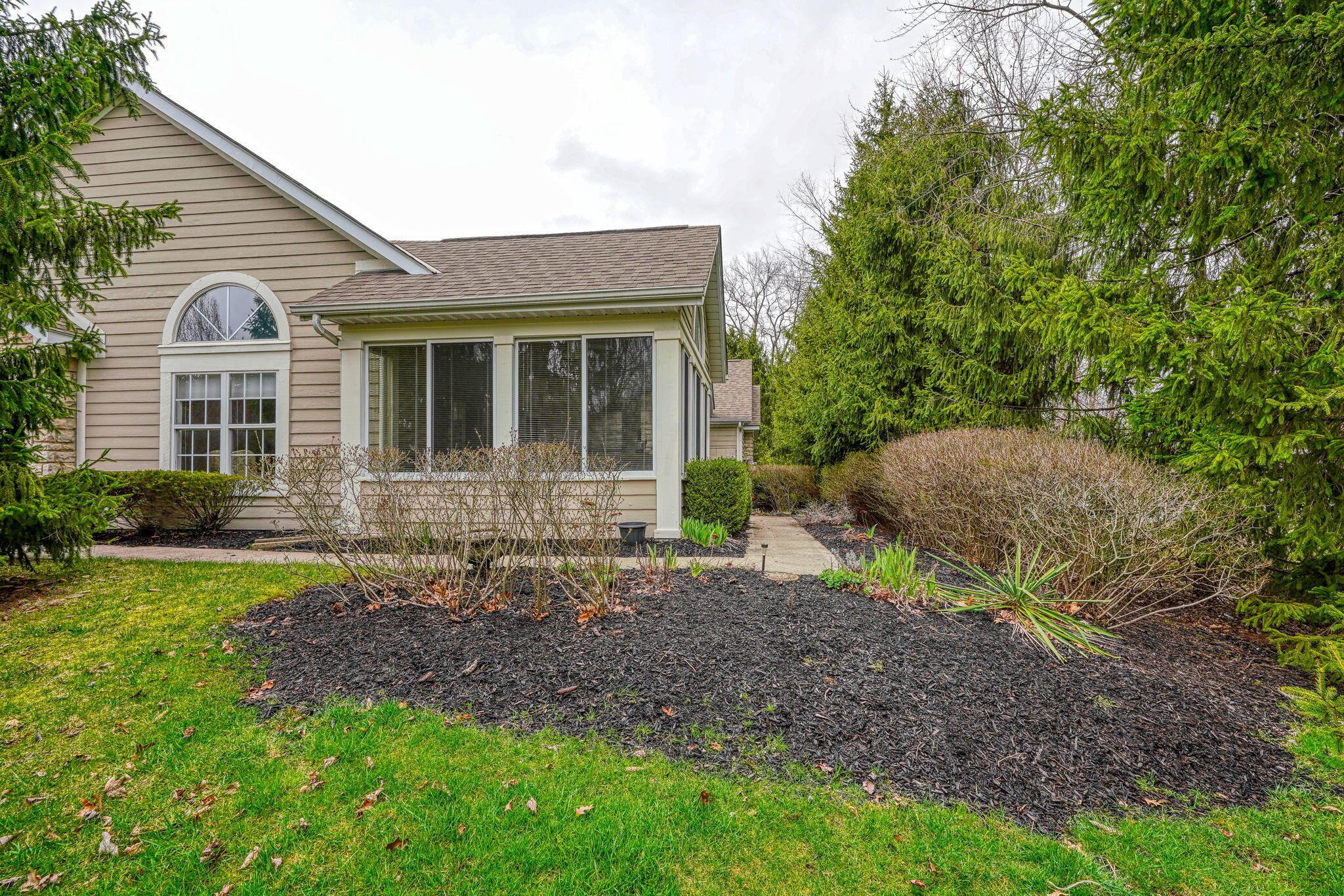 830 Windward Way, Unit 1 Columbus, OH 43230 - Photo 3 of 30 830 Windward Way