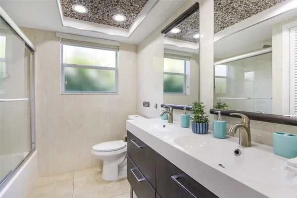 $8,900 | 20730 Northeast 23rd Avenue, Miami, FL 33180