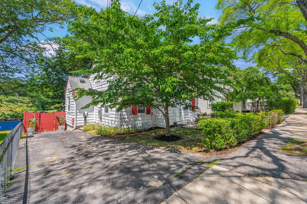 567 Poplar Street Boston, MA 02131 - Photo 42 of 42