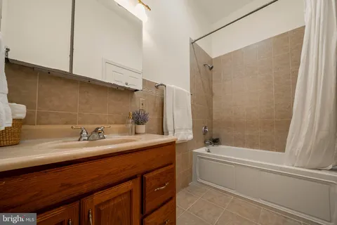 $289,000 | 128 South Street, Unit 3R, Philadelphia, PA 19147
