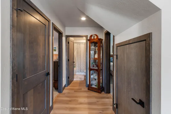 $850,000 | 34 Pomrankey Lane, Dover, ID 83825