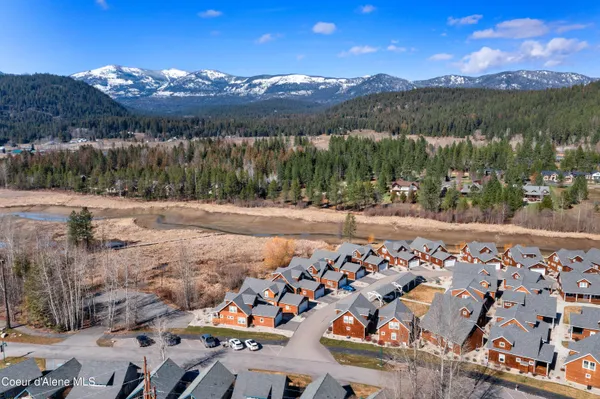 $850,000 | 34 Pomrankey Lane, Dover, ID 83825