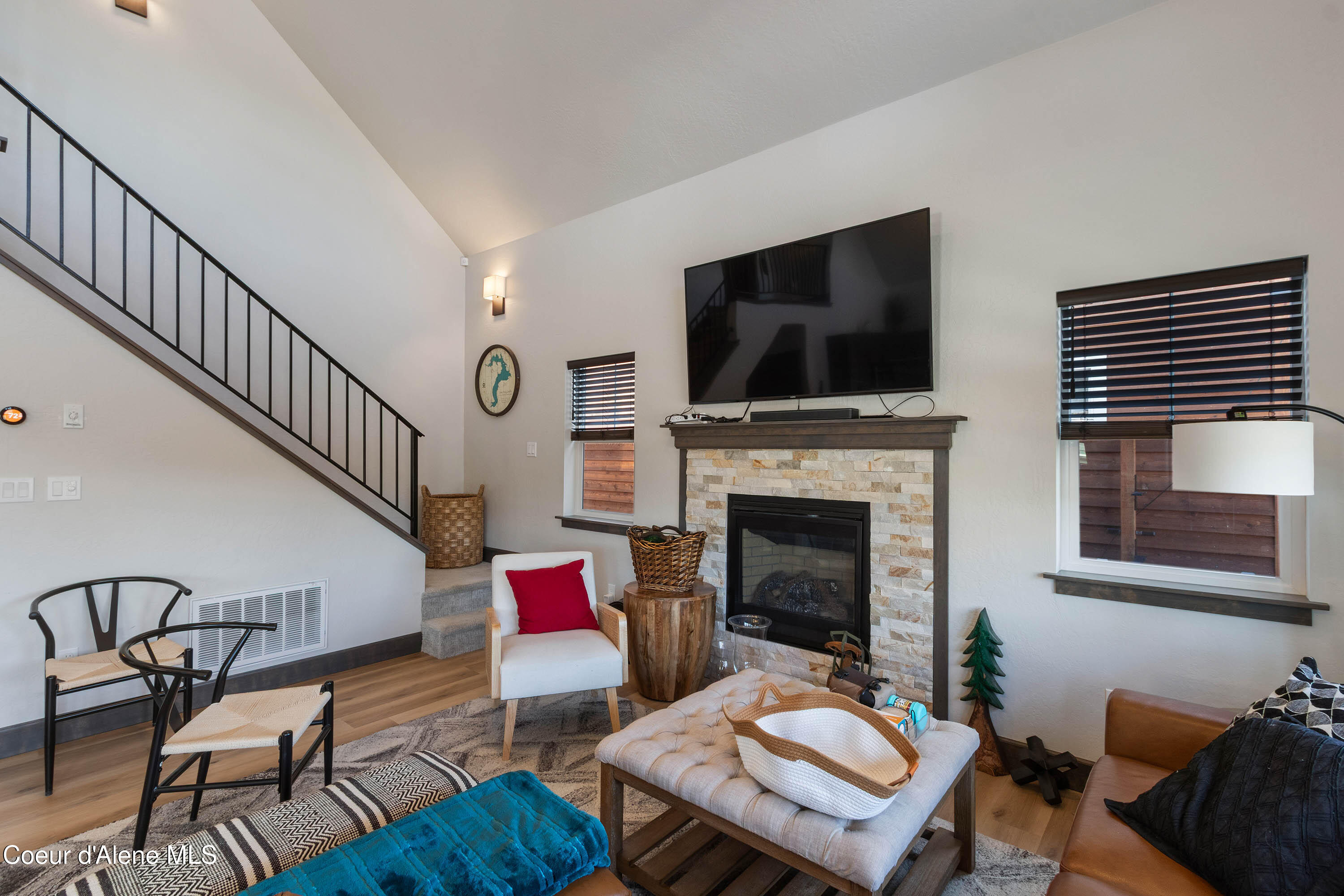 34 Pomrankey Lane Dover, ID 83825 - Photo 8 of 41 Living Room Fireplace