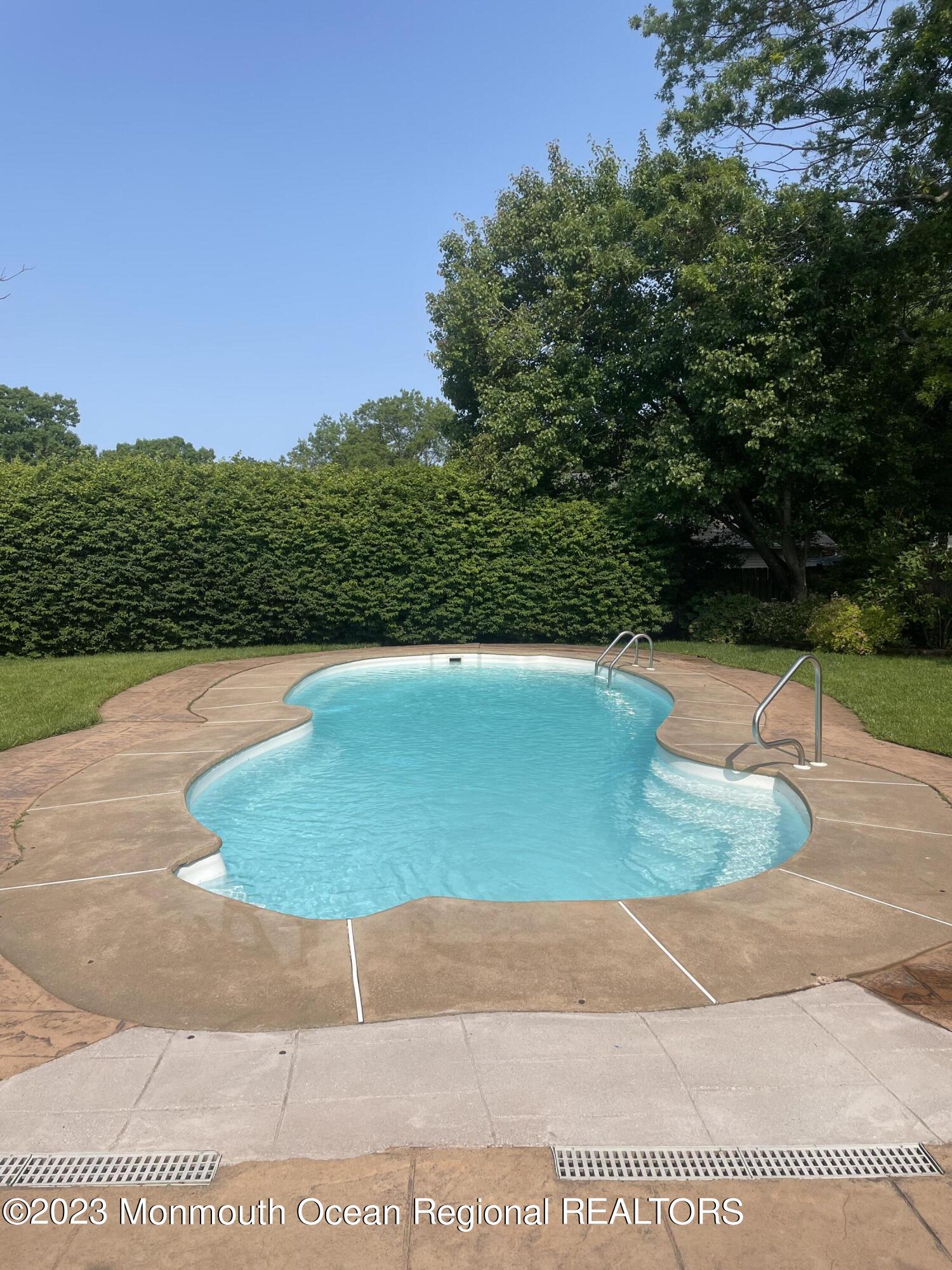 216 Wave Road Manahawkin, NJ 08050 - Photo 25 of 30 a view of a basket ball ground