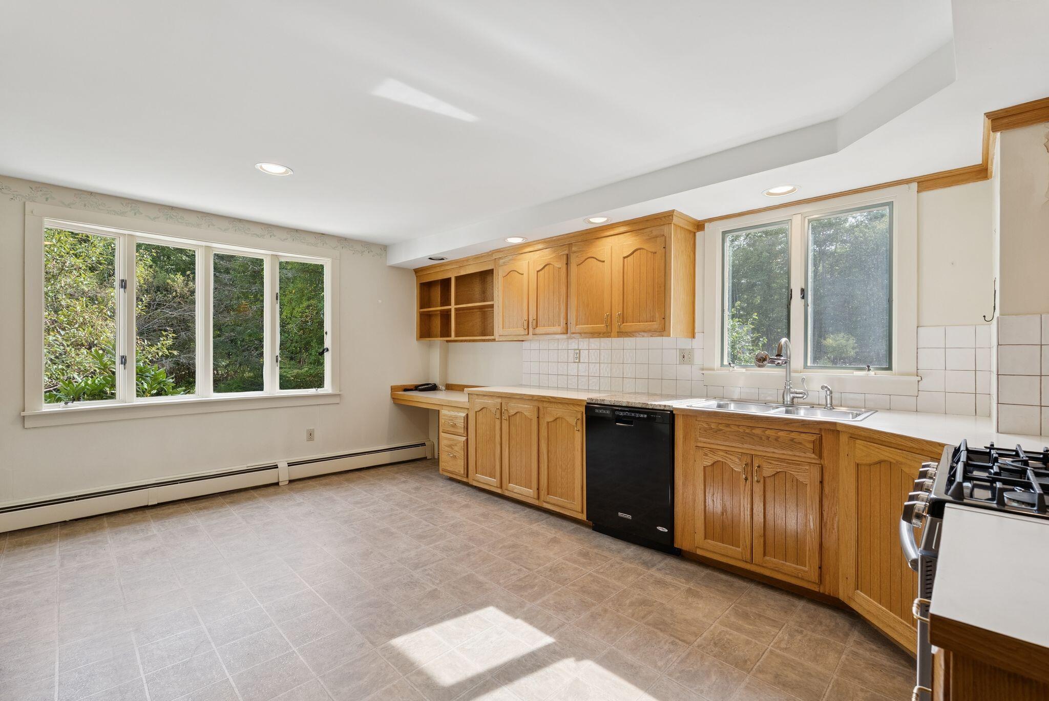 351 Whites Bridge Road Standish, ME 04084 - Photo 15 of 40 43_DSC01203