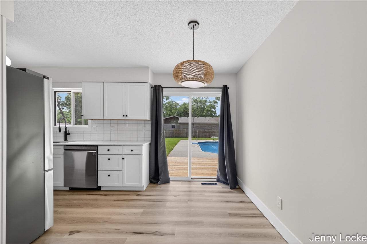 2391 MacArthur Road Muskegon, MI 49442 - Photo 8 of 41